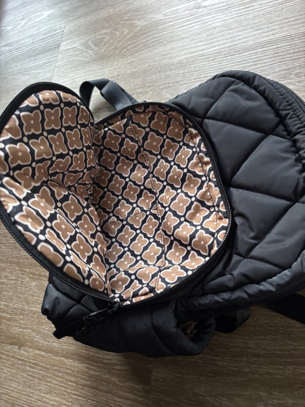 Vera Bradley - Essential Small Backpack - Picture 4 of 10